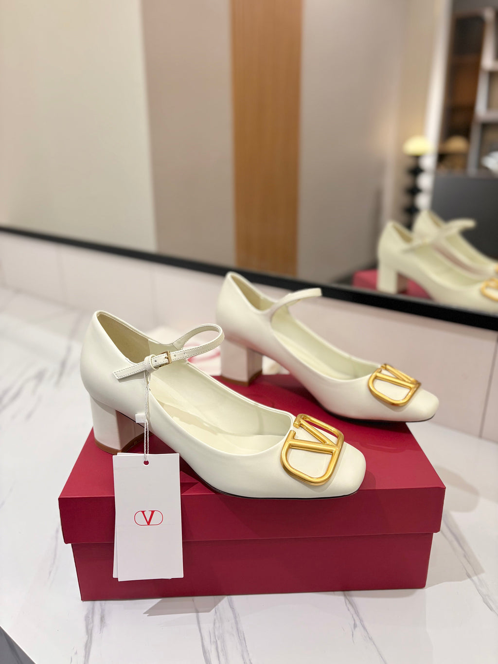VALENTINO 26S MARY JANE HEELS 60 MM IN WHITE SMOOTH CALFSKIN WITH GOLD HARDWARE