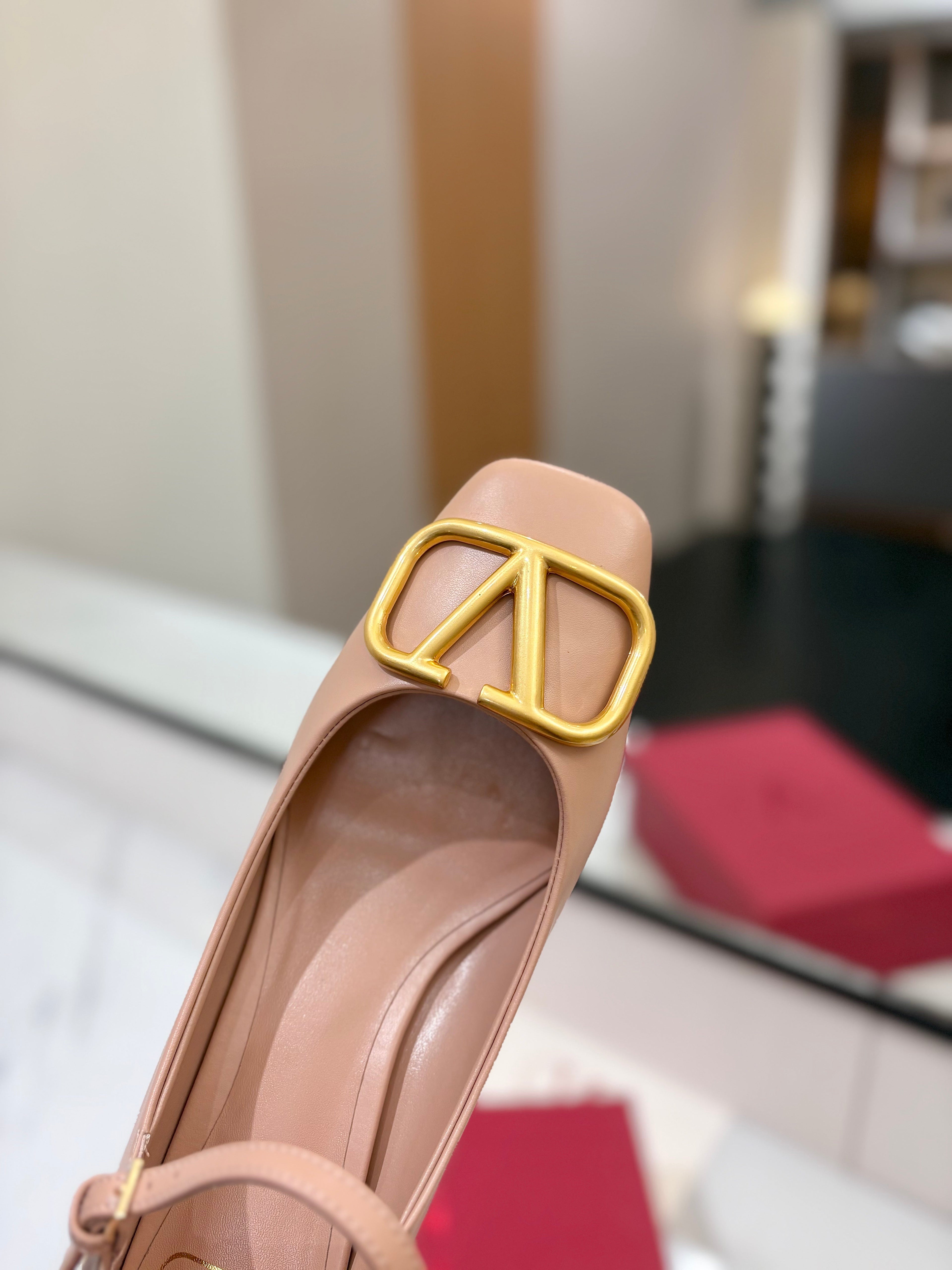 VALENTINO 26S MARY JANE HEELS 60 MM IN NUDE SMOOTH CALFSKIN WITH GOLD HARDWARE