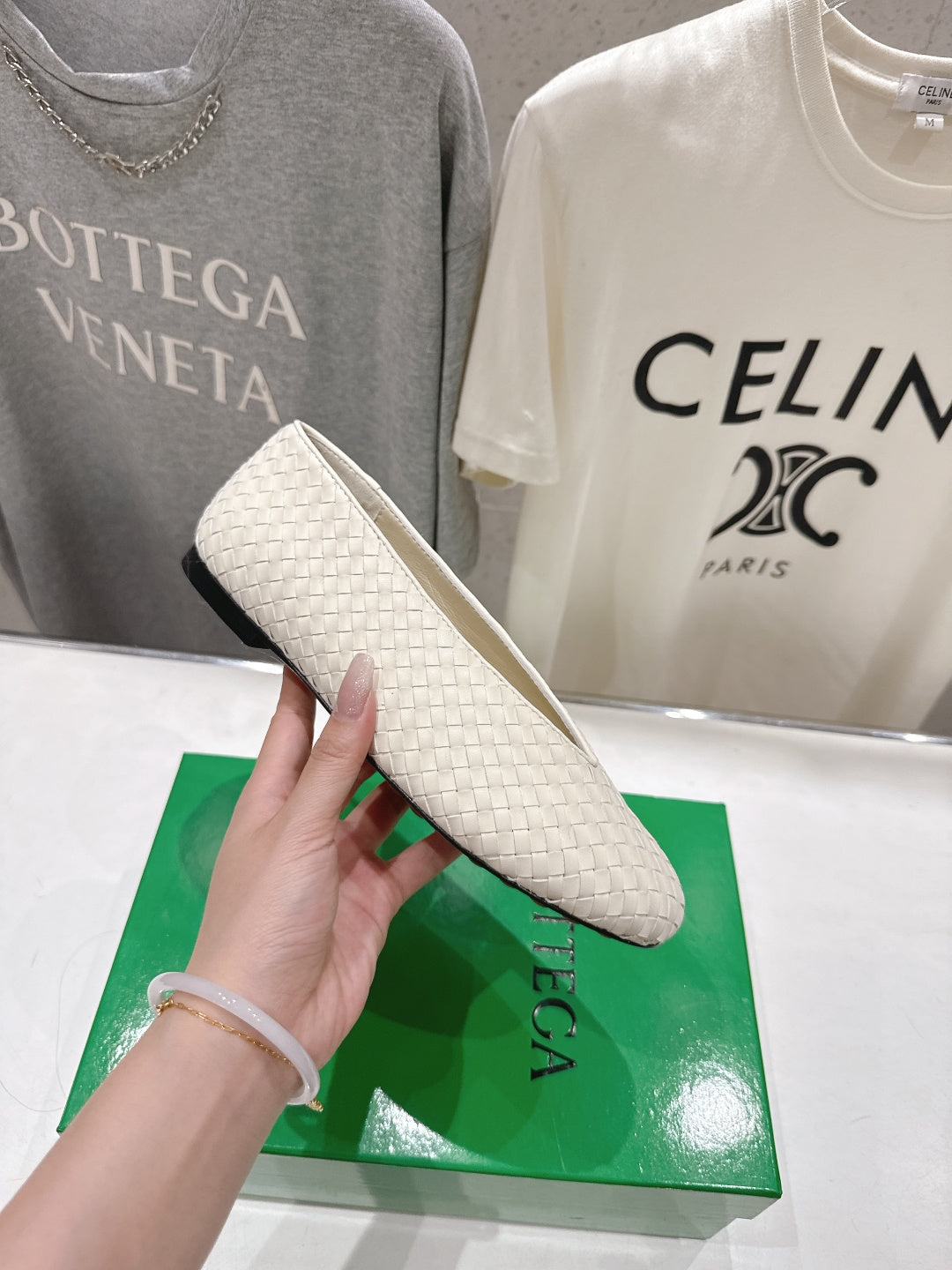 BOTTEGA VENETA 26S BALLET FLATS IN OFF-WHITE WOVEN LAMBSKIN