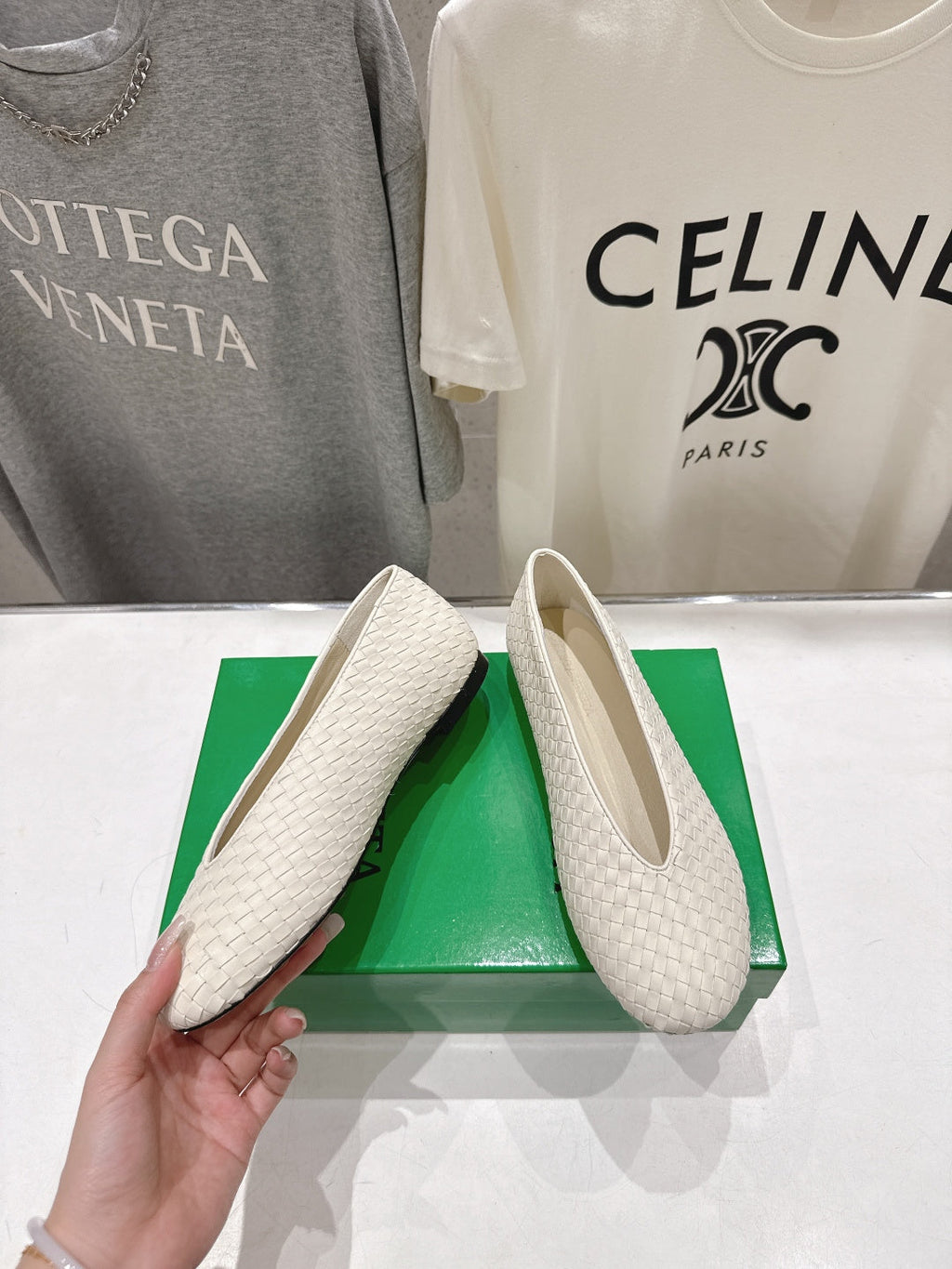 BOTTEGA VENETA 26S BALLET FLATS IN OFF-WHITE WOVEN LAMBSKIN