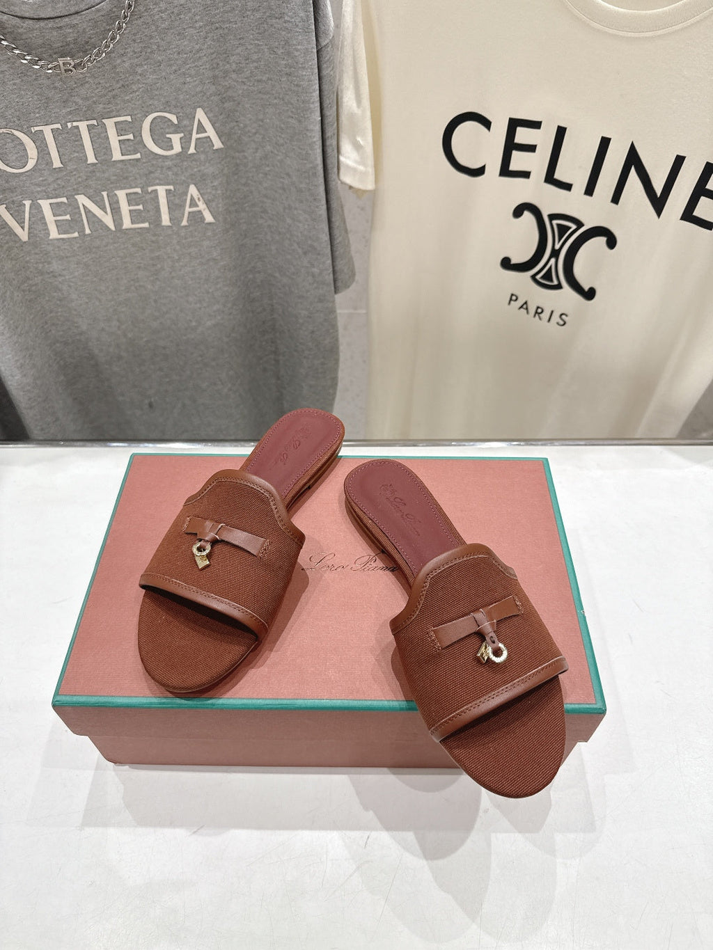 LP 26S SLIDES IN DARK BROWN CANVAS AND CALFSKIN