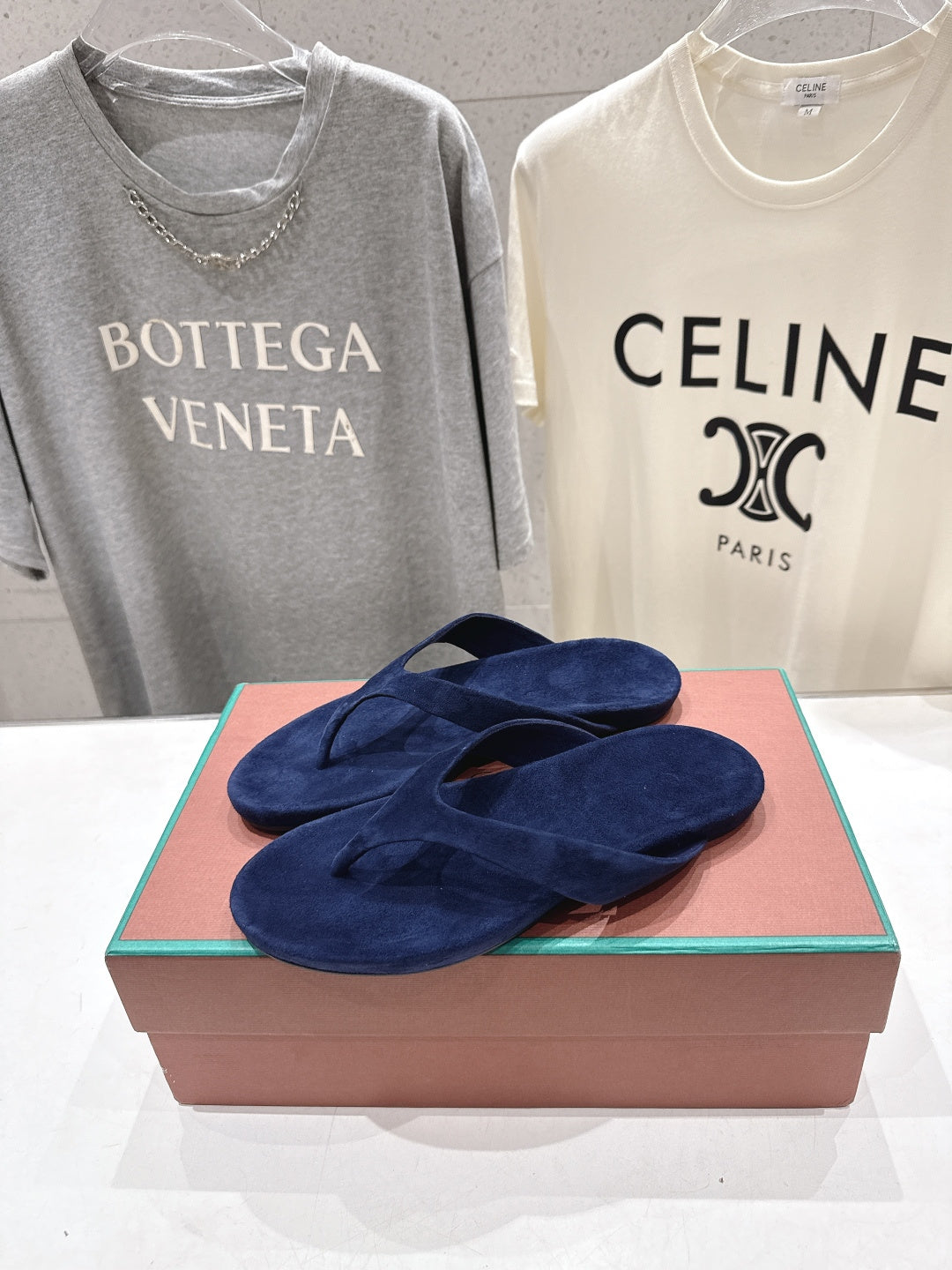 LP 26S THONG SANDALS IN NAVY BLUE SUEDE