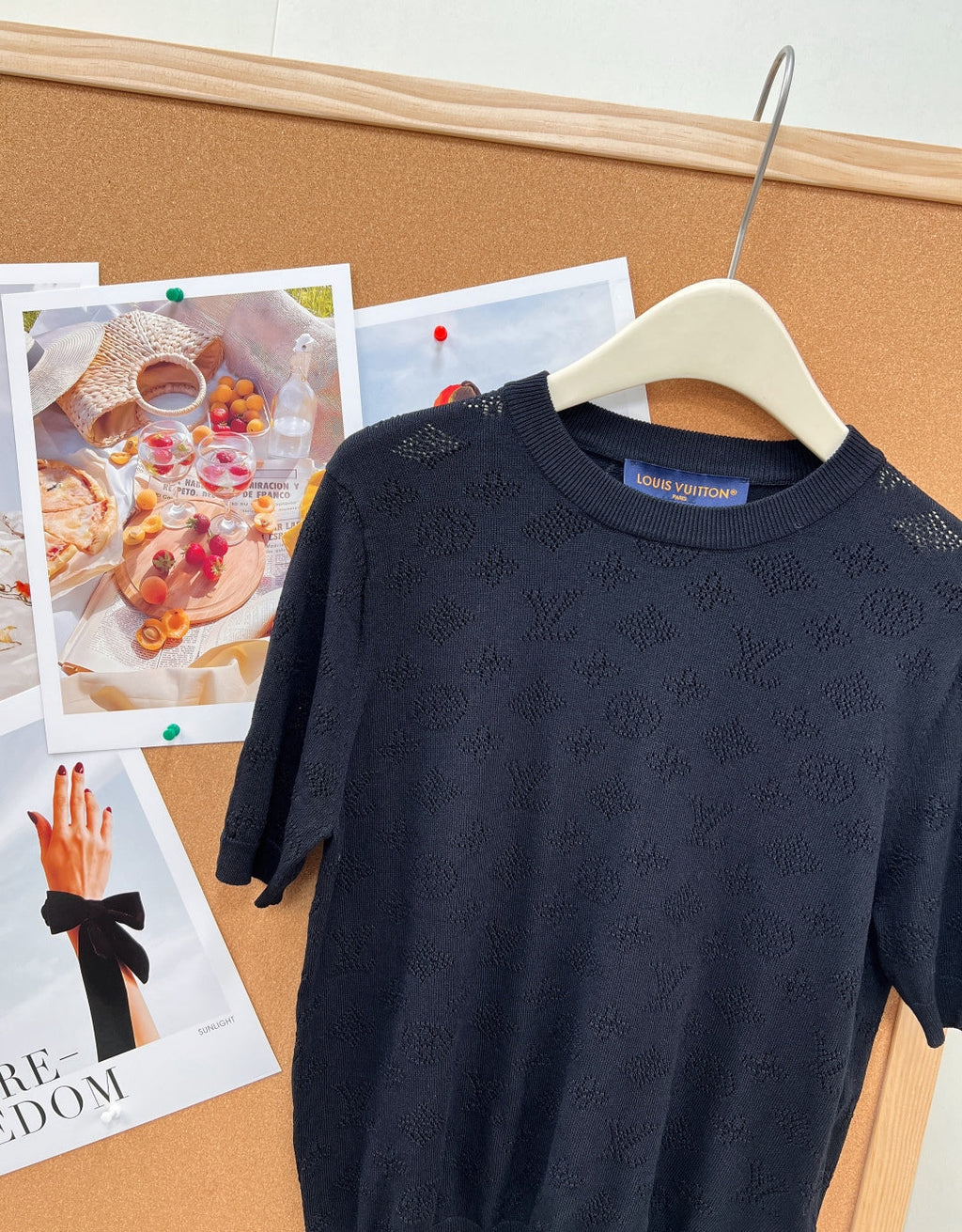 LV 26S SHORT-SLEEVED SWEATER STYLE 255