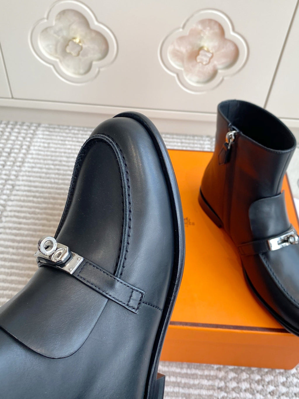 HM KELLY BOOTS IN BLACK CALFSKIN 501318