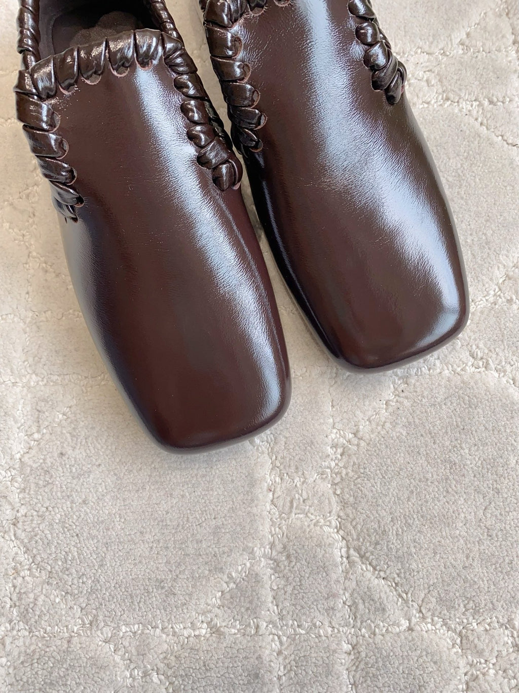 BOTTEGA VENETA 26S SABATO LOAFERS IN DARK BROWN CALFSKIN