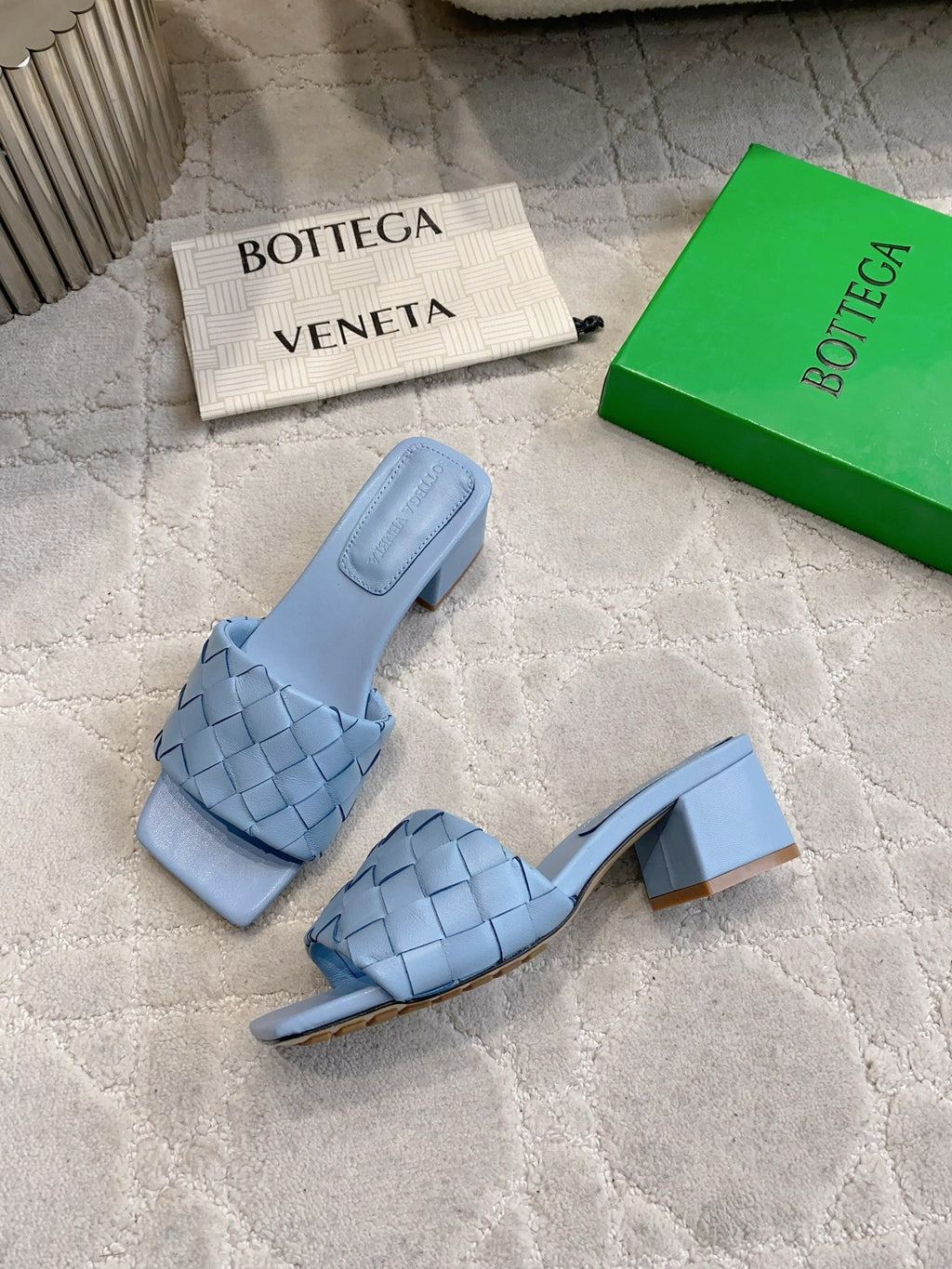 BOTTEGA VENETA 26S SQUARE-TOE HIGH-HEEL SANDALS 50 MM IN BLUE LAMBSKIN