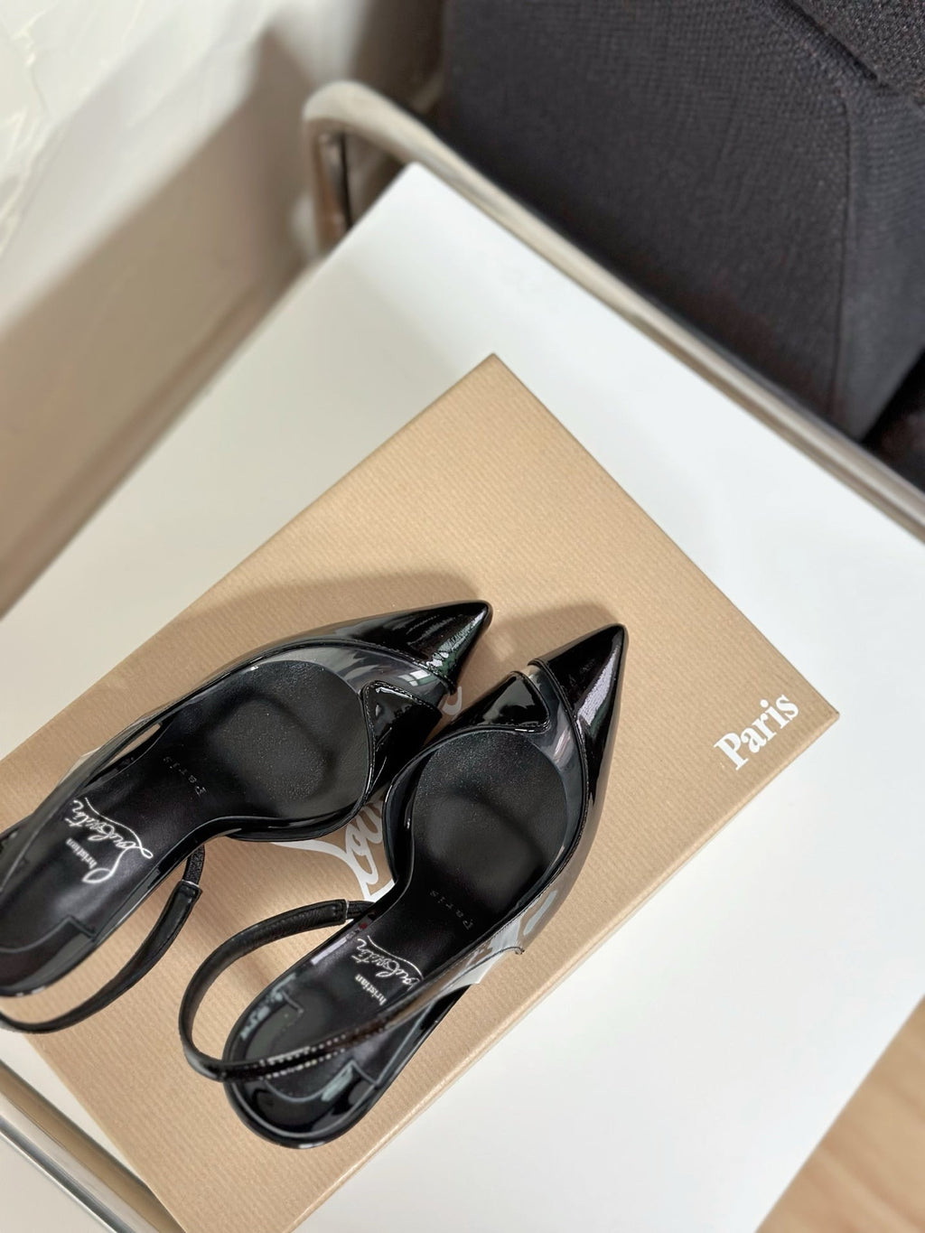 TRANSPARENT PANEL SLING BACK PUMPS IN BLACK PATENT CALFSKIN