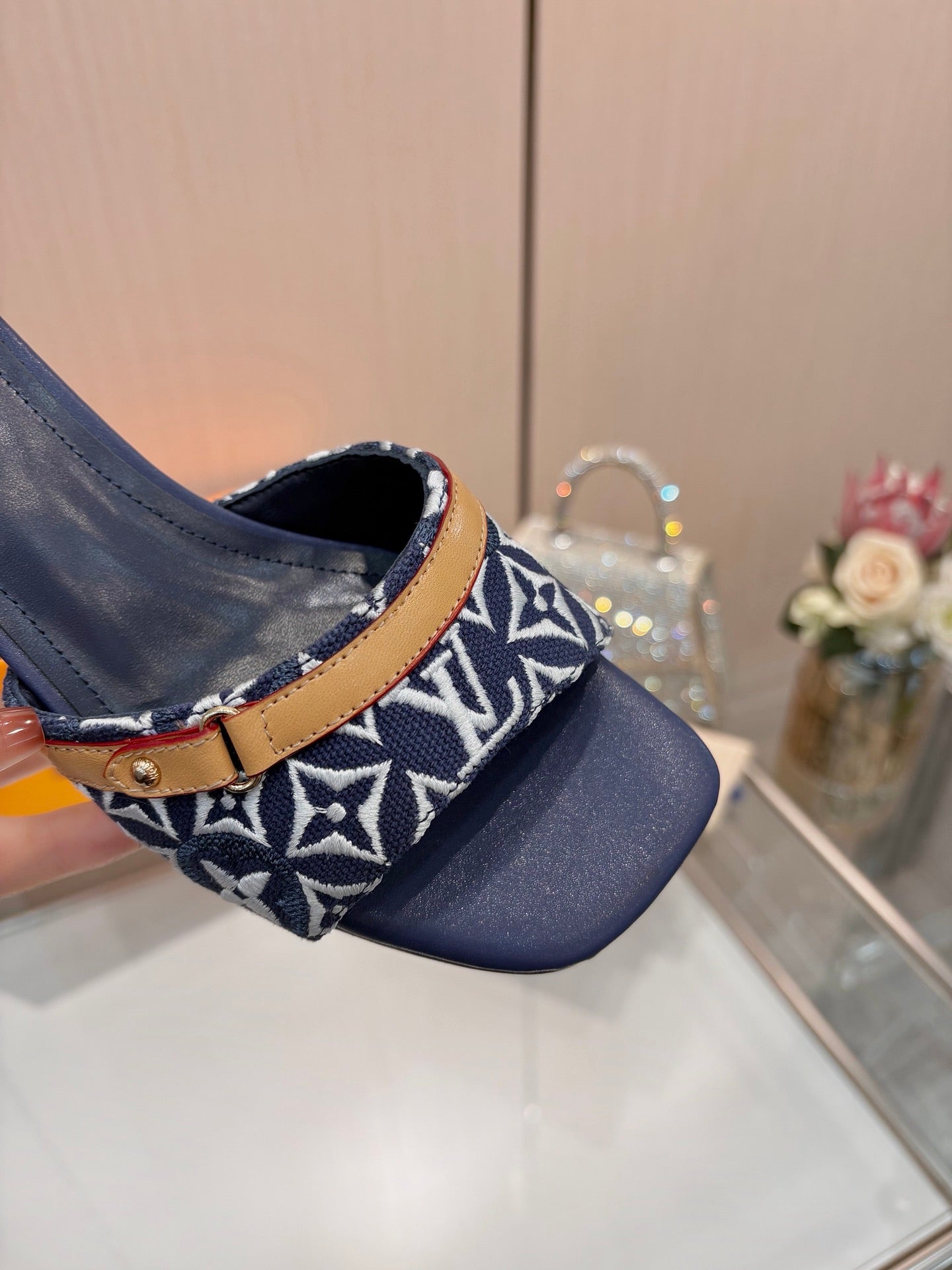 LV 26S HIGH-HEELED MULES 55 MM IN DARK BLUE AND WHITE EMBROIDERED MONOGRAM CANVAS