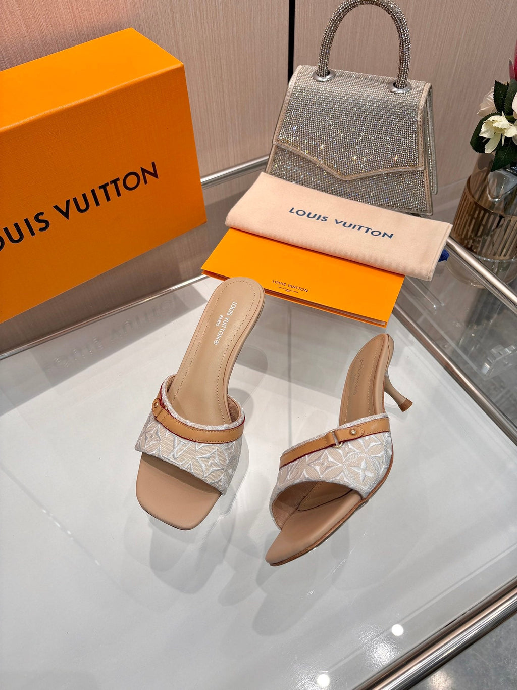 LV 26S HIGH-HEELED MULES 55 MM IN BEIGE CALFSKIN AND WHITE EMBROIDERED MONOGRAM CANVAS