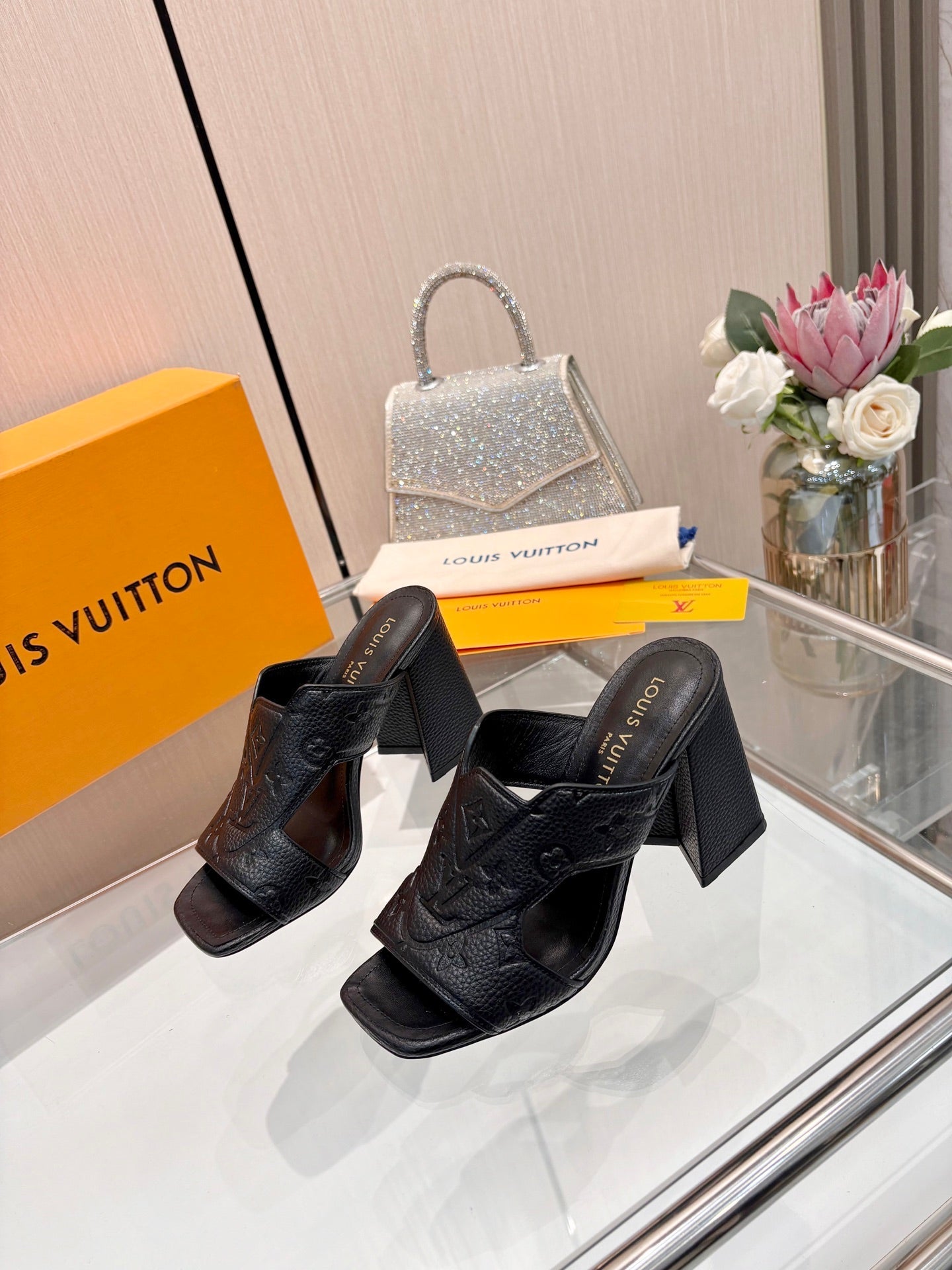 LV 26S HIGH-HEELED SANDALS 90 MM IN BLACK GRAINED CALFSKIN