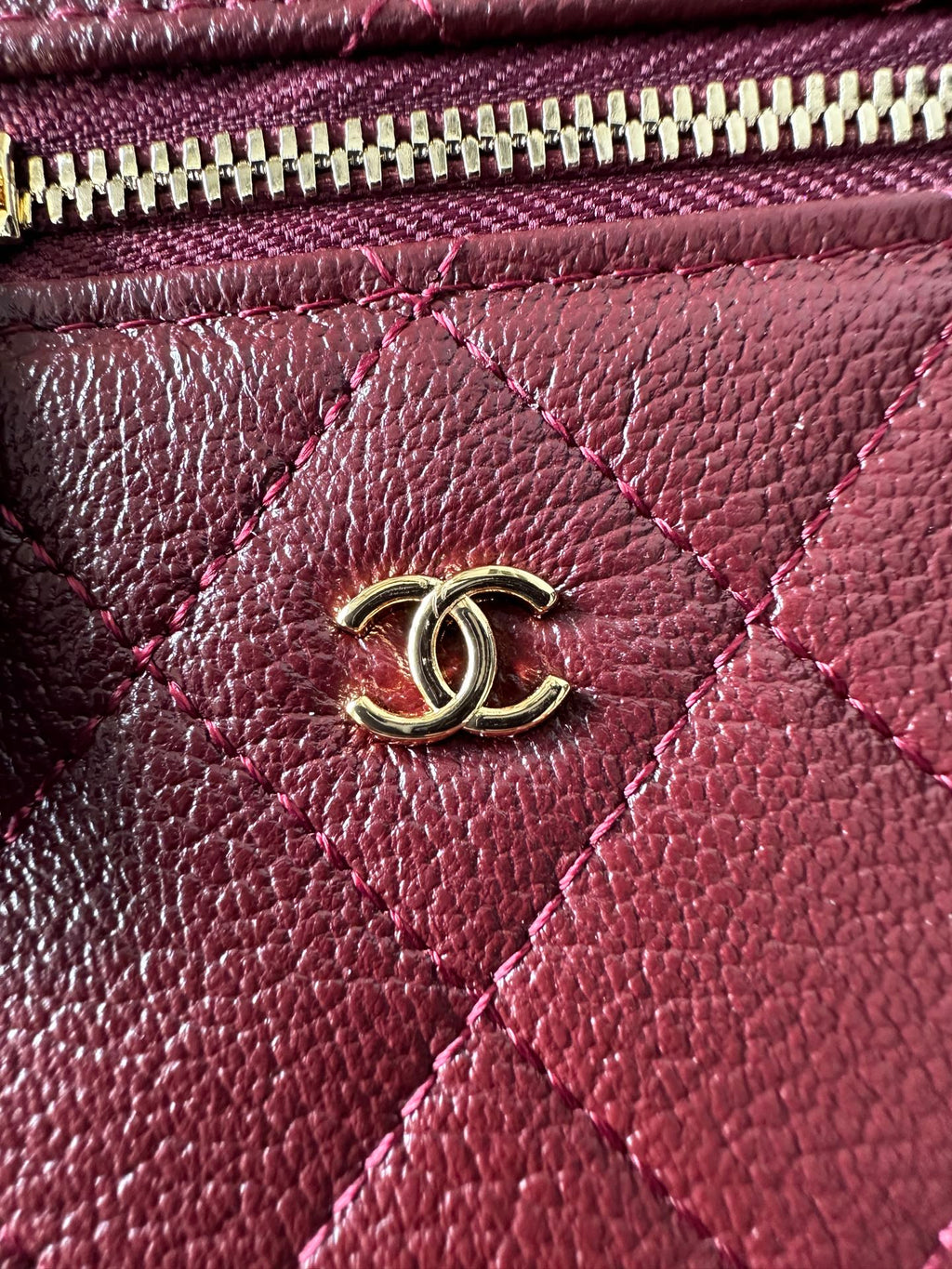 CHANEL 25S VANITY CLASSIC FLAP 19 IN DARK RED QUILTED CALFSKIN GOLD HARDWARE