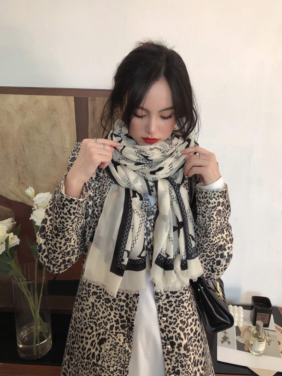 LV SCARF 200 CM IN CASHMERE 738535