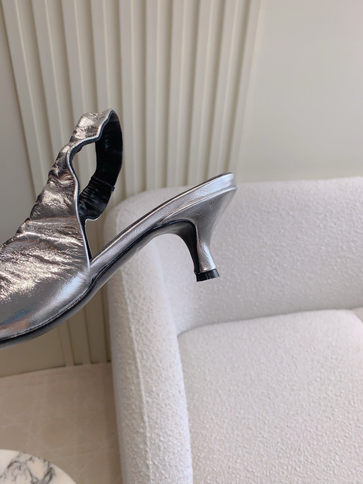 BALENCIAGA 25S HIGH SLINGBACK 35 MM IN SILVER LAMBSKIN WITH GOLD HARDWARE