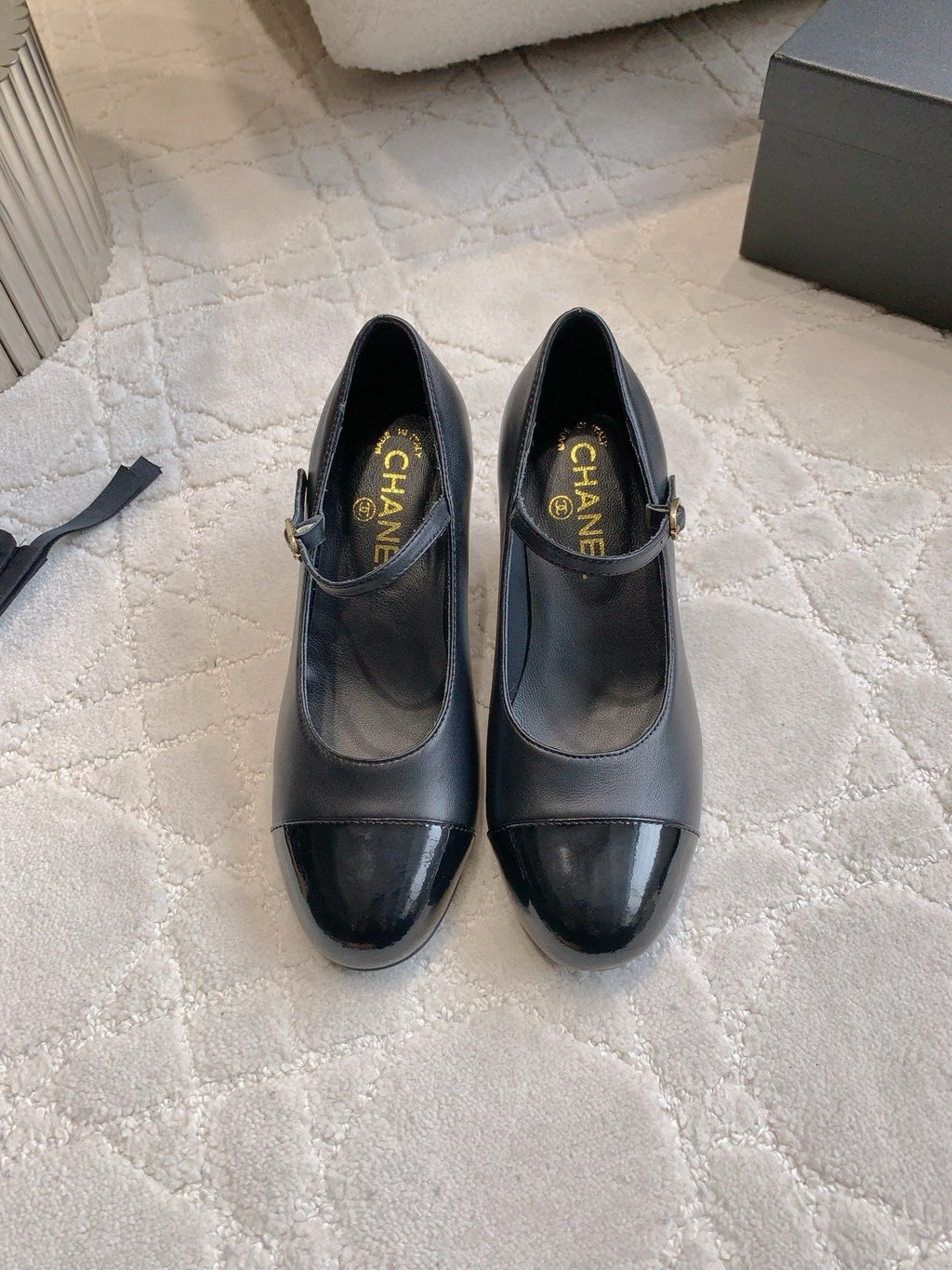 CC PEARL HIGH HEELS IN BLACK CALFSKIN