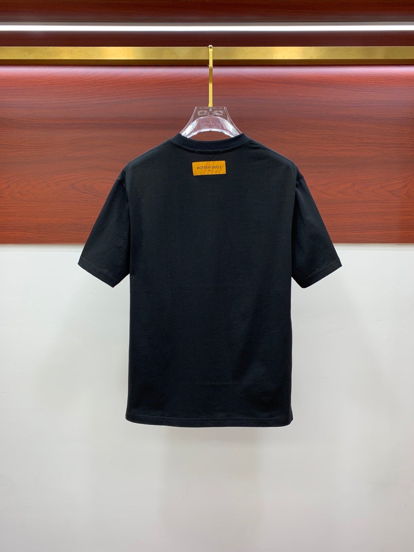 LV T-SHIRT COLORFUL LOGO IN BLACK COTTON 238877