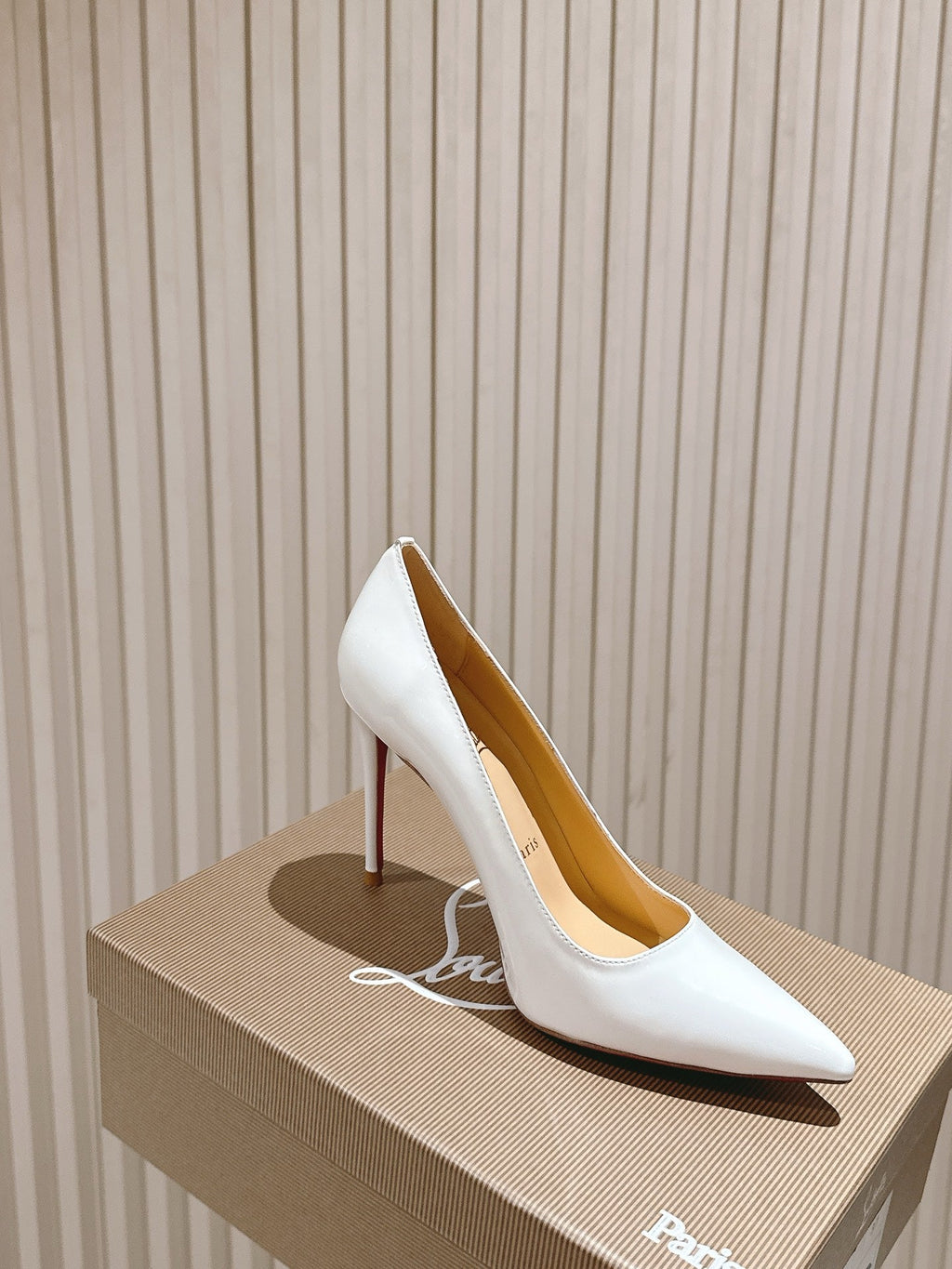 SPORTY KATE PUMPS 95MM IN WHITE GLOSSY CALFSKIN
