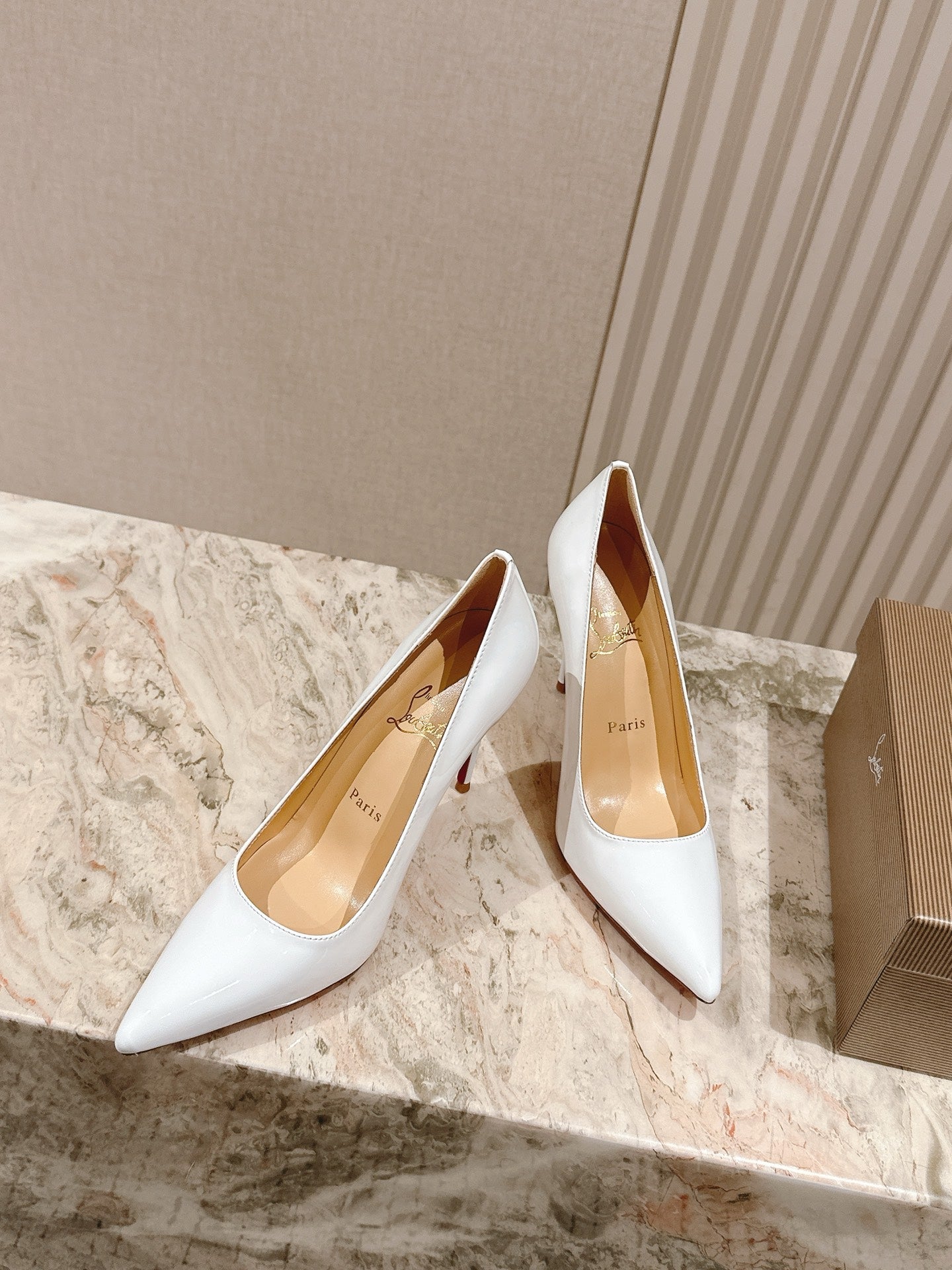 SPORTY KATE PUMPS 95MM IN WHITE GLOSSY CALFSKIN