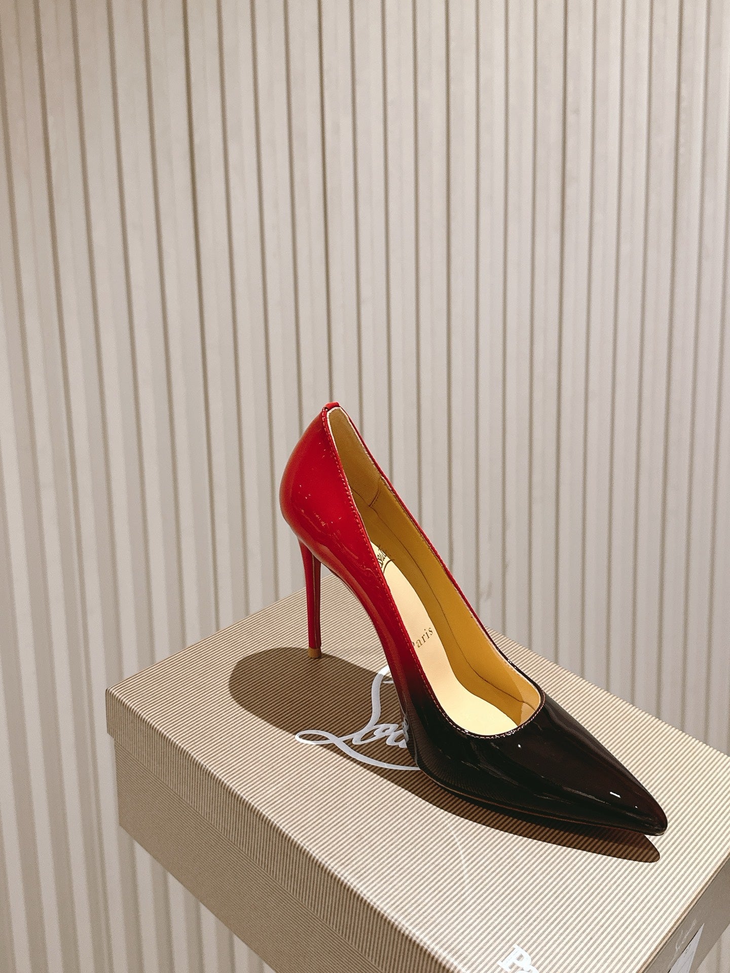 SPORTY KATE PUMPS 95MM IN GRADIENT RED GLOSSY CALFSKIN