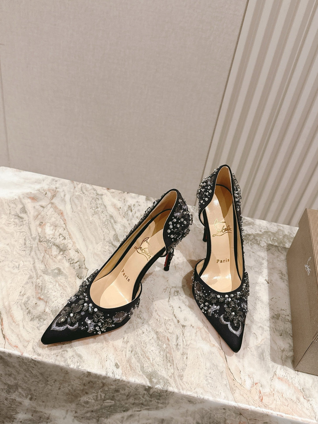 EMBROIDERED GLITTER IRIZA PUMPS 105MM IN BLACK SATIN