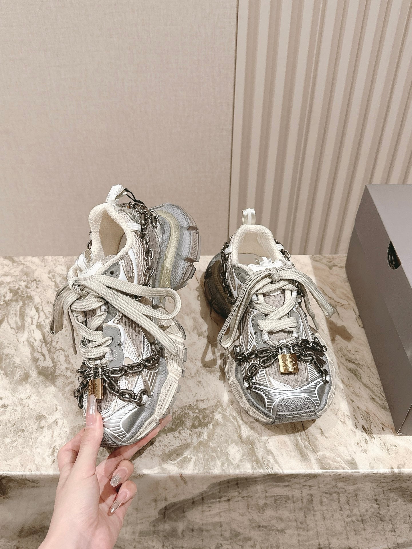 BALENCIAGA 25S 3XL SNEAKERS CHAIN-PADLOCK IN BEIGE MESH FABRIC AND SILVER PU