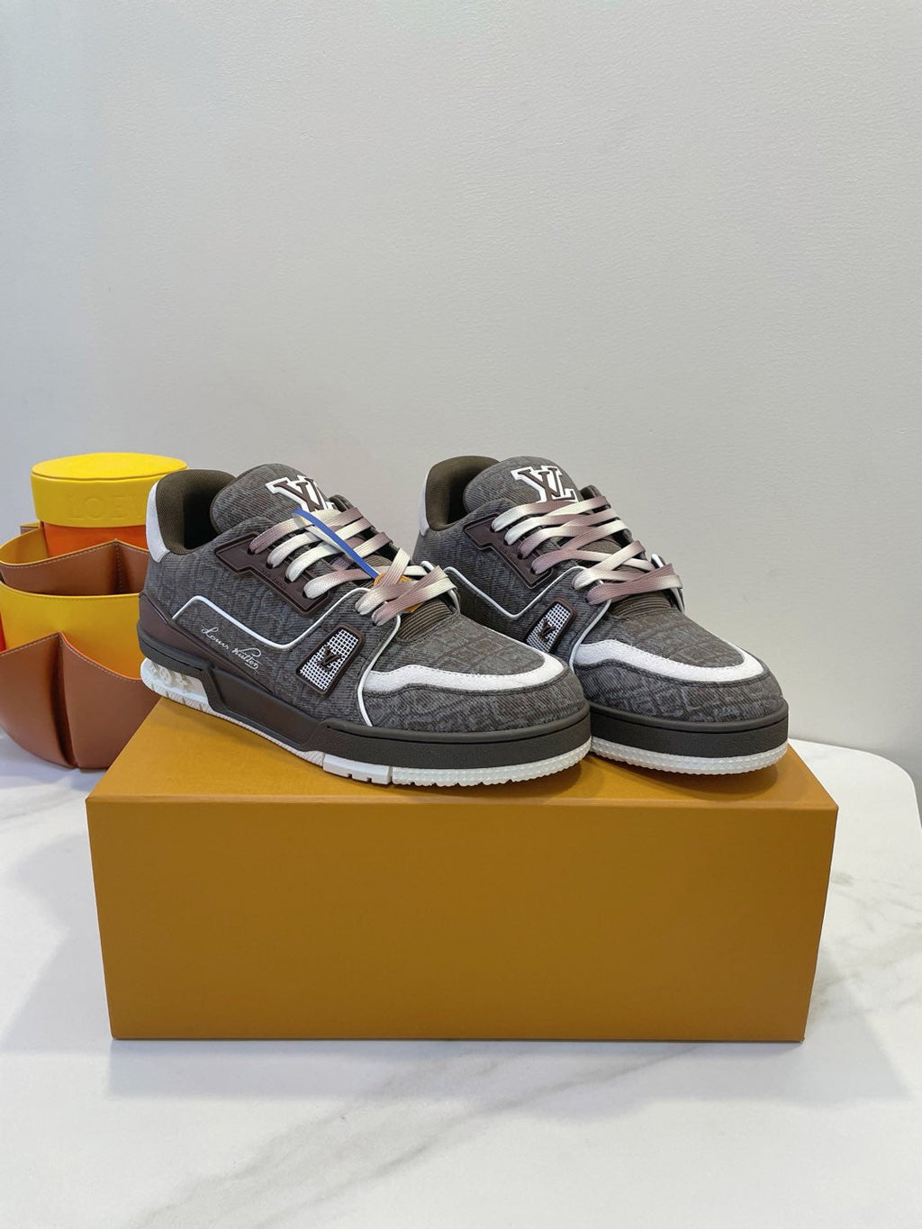 TRAINER SNEAKER IN WOOD BROWN MONOGRAM DENIM FABRIC