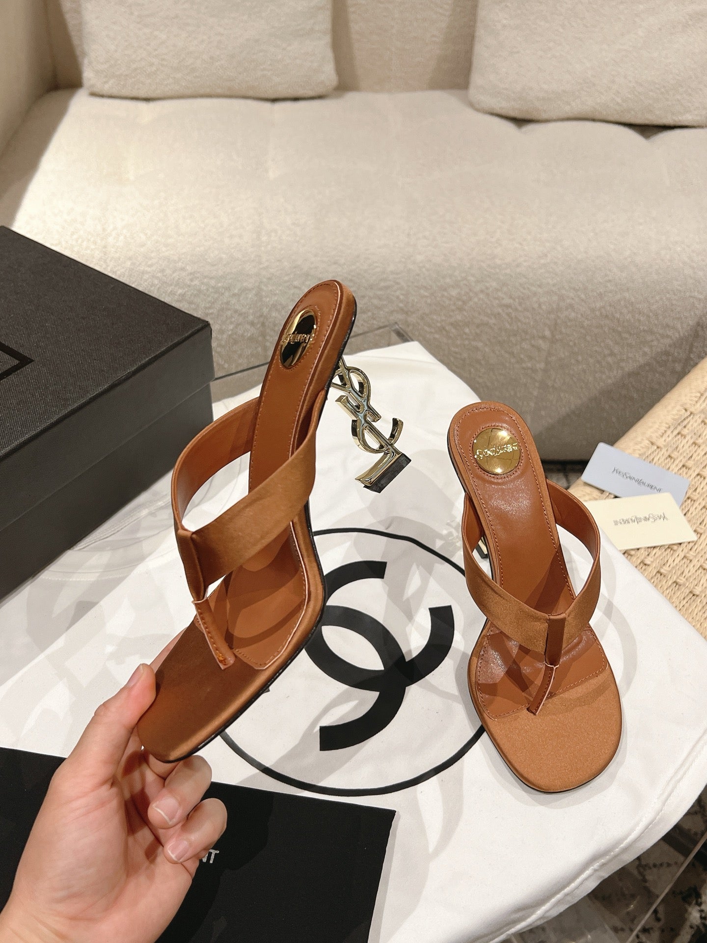 YSL 26S HEELED THONG SANDALS 85 MM IN TAN BROWN SATIN