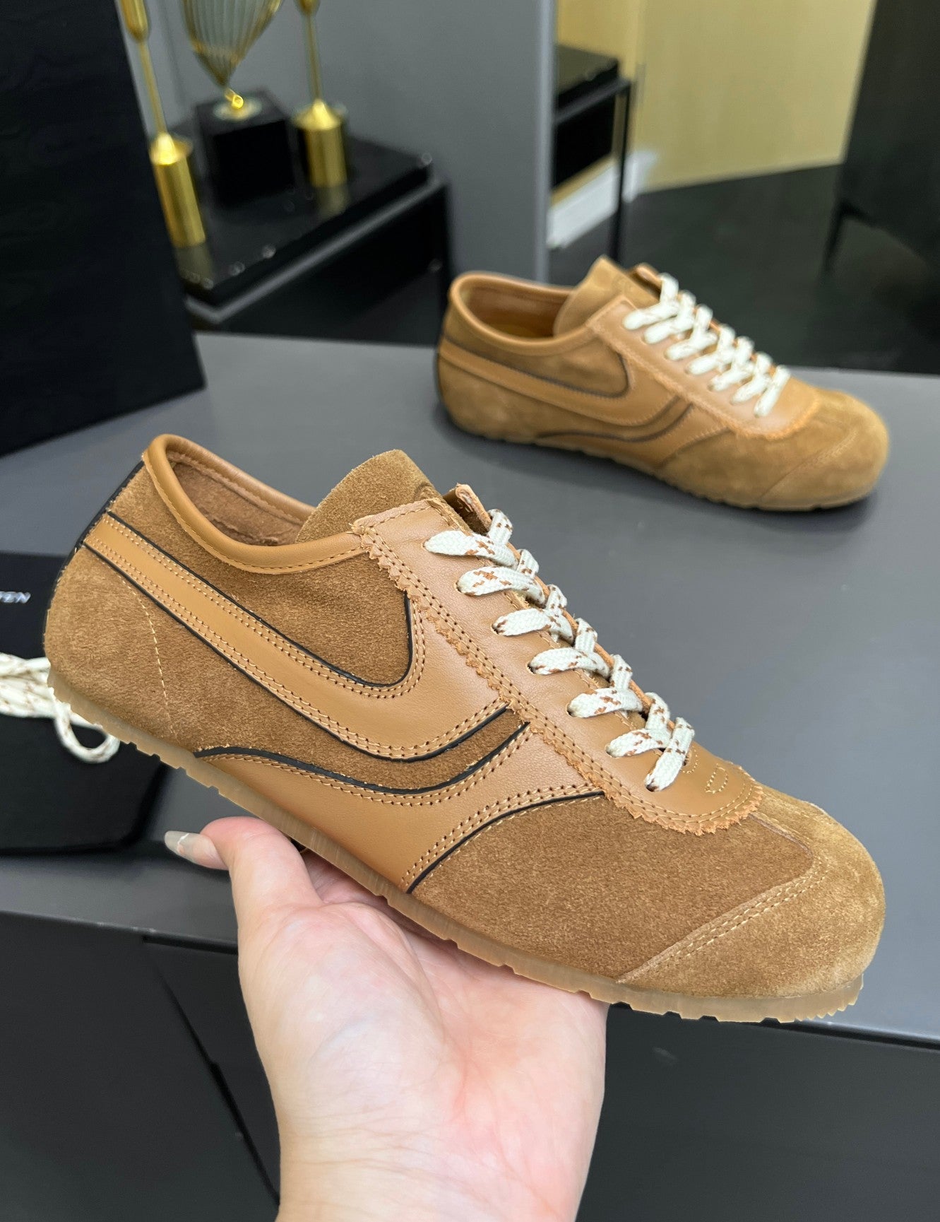 DRIES VAN NOTEN SNEAKER IN BROWN AND WHITE SUEDE
