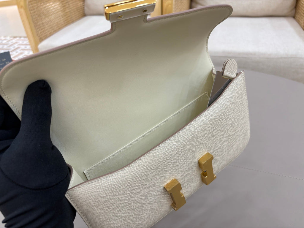 HM 25S CONSTANCE ELAN 24 CM IN CREAM WHITE EPSOM WITH GOLD HARDWARE