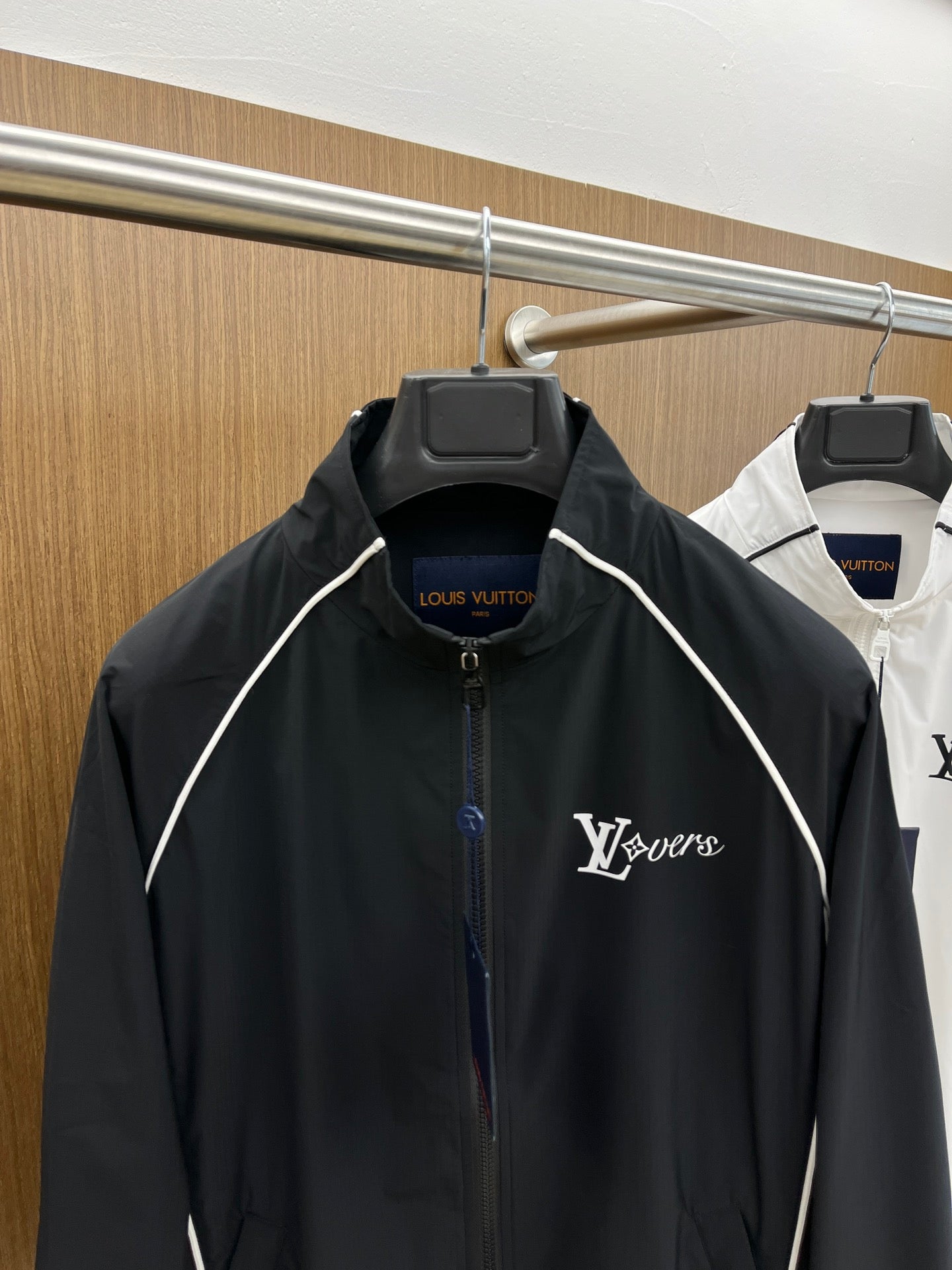 LV WINDBREAKER JACKET BLACK 239063