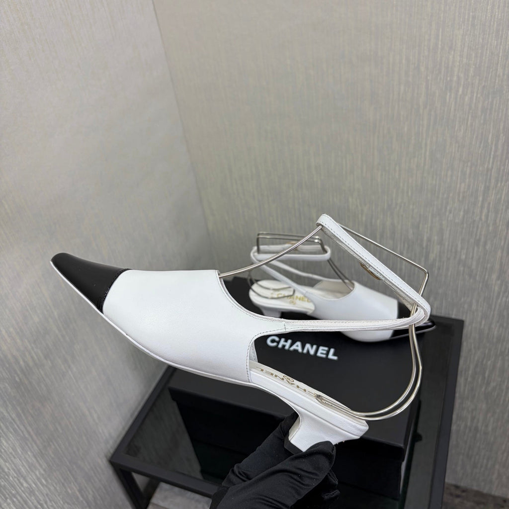 LV 26S SLINGBACK HIGH HEELS 40 MM IN WHITE AND BLACK CALFSKIN