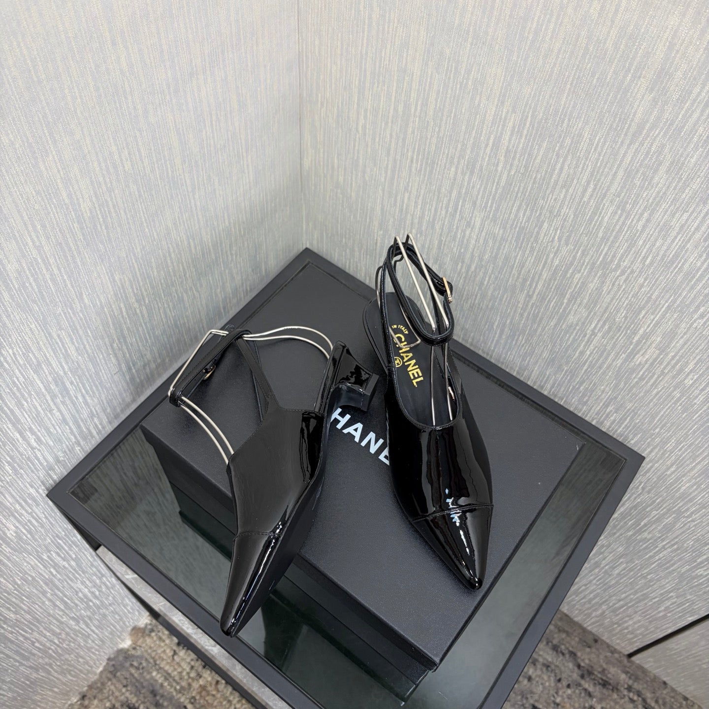 LV 26S SLINGBACK HIGH HEELS 40 MM IN BLACK PATENT CALFSKIN