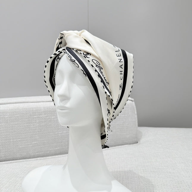 CHANEL 25S SCARF 160 IN SILK 697664