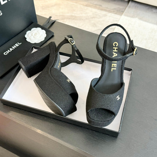 HIGH HEEL PLATFORM SANDALS IN BLACK SUEDE