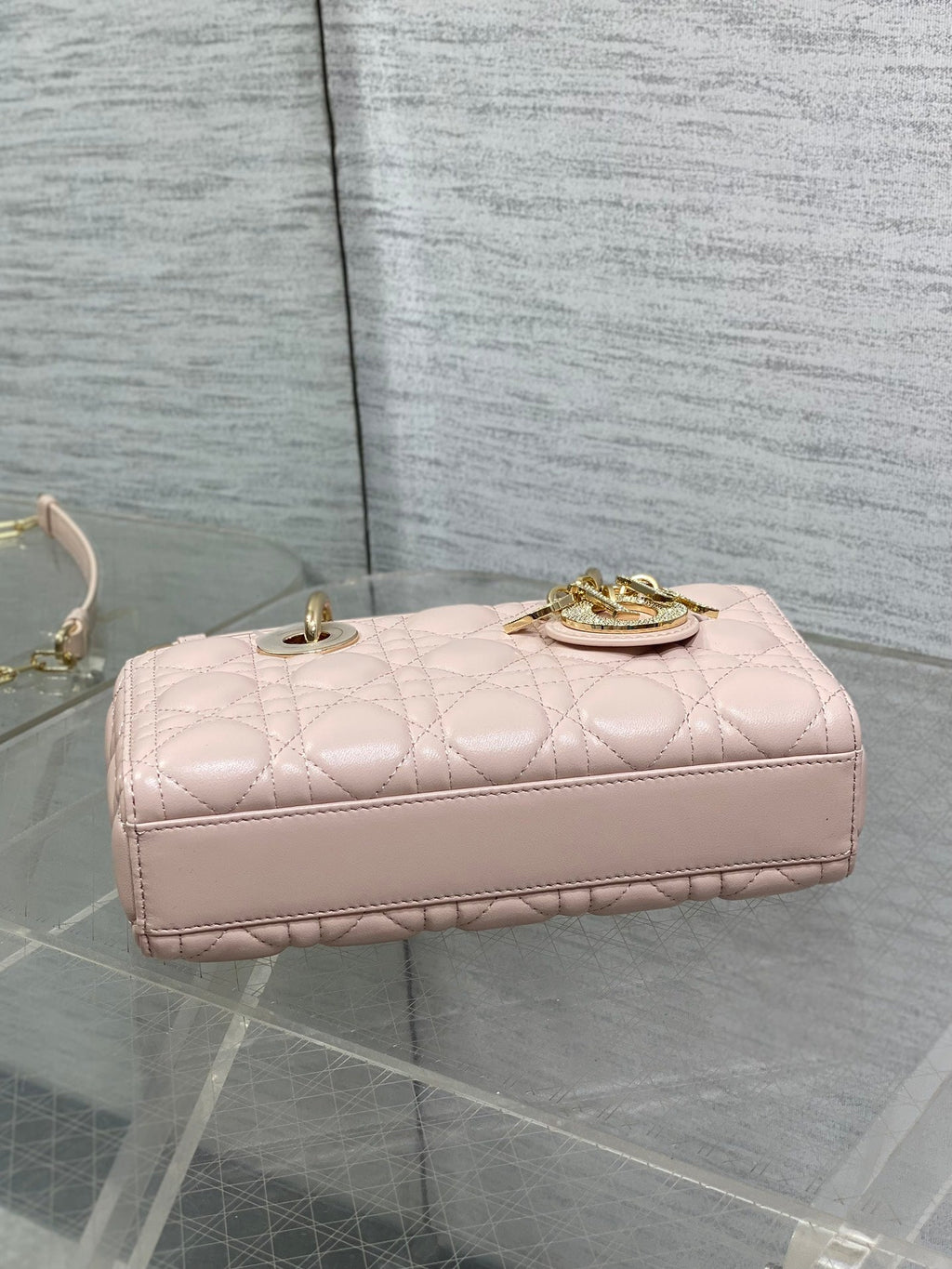 DIOR 25S SMALL LADY D‑JOY BAG 22 IN BABY PINK CALFSKIN GOLD HARDWARE