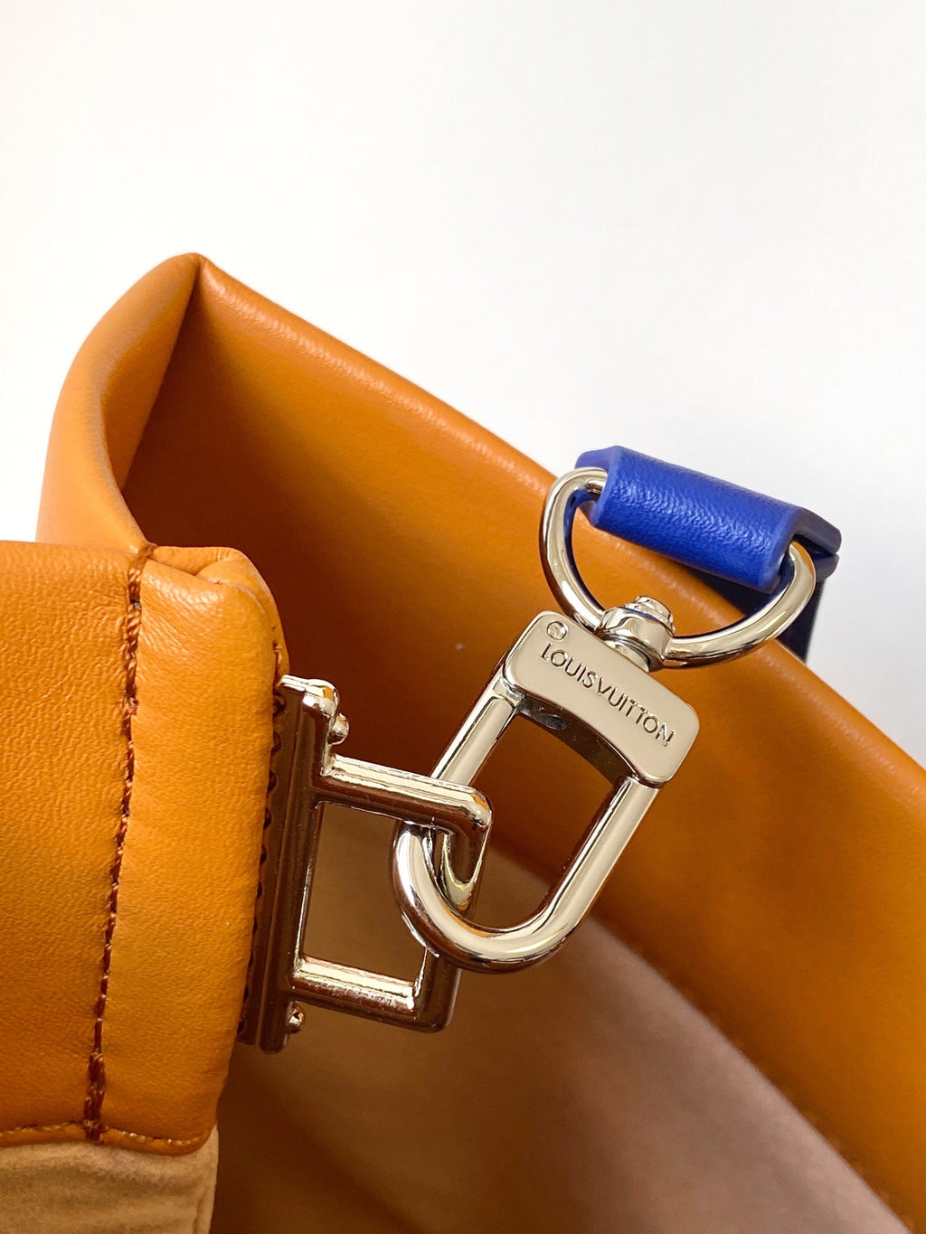 LV 26S SHOPPER TOTE 40 IN ORANGE CALFSKIN