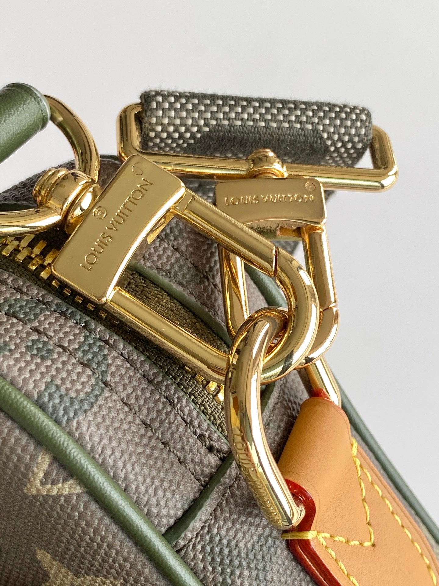 LV 26S CROSSBODY BAG 25 IN GREEN-GRAY CANVAS FABRIC
