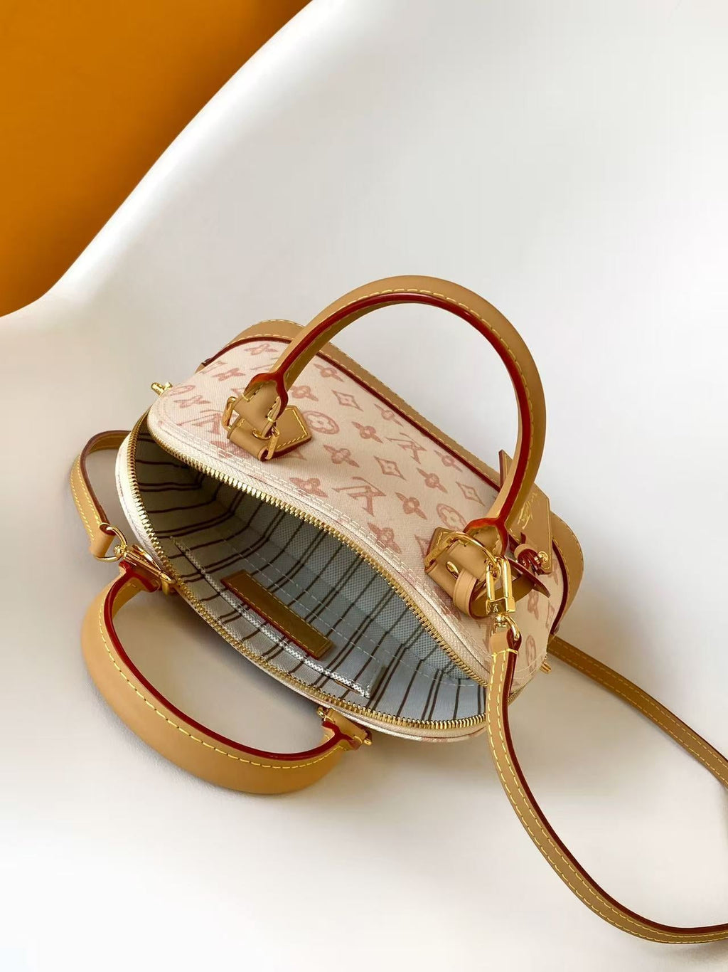 LV 26S ALMA BB BAG 23 IN BEIGE MONOGRAM CANVAS