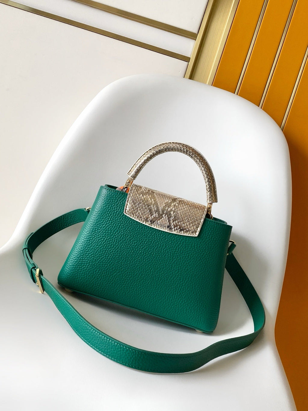 LV 26S CAPUCINES BAG 27 IN DARK GREEN TAURILLON CALFSKIN