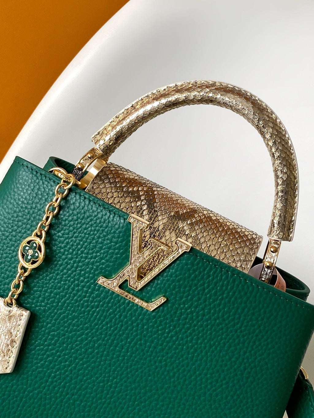 LV 26S CAPUCINES BAG 27 IN DARK GREEN TAURILLON CALFSKIN