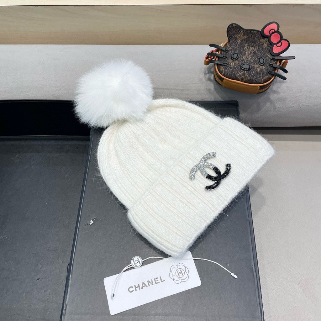 BEANIE HAT IN WHITE WOOL 426233