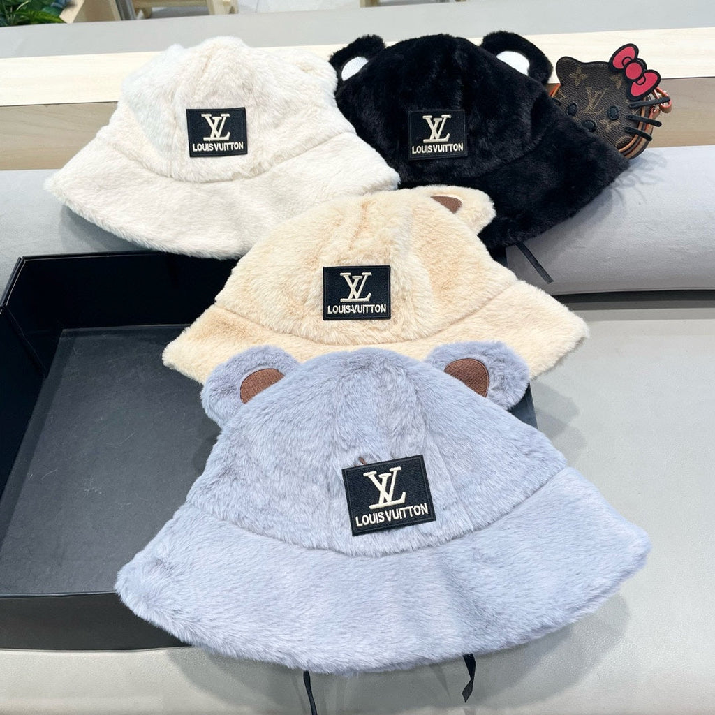 BUCKET HAT IN BEAU BLUE  WOOL AND LAMB FUR 434941