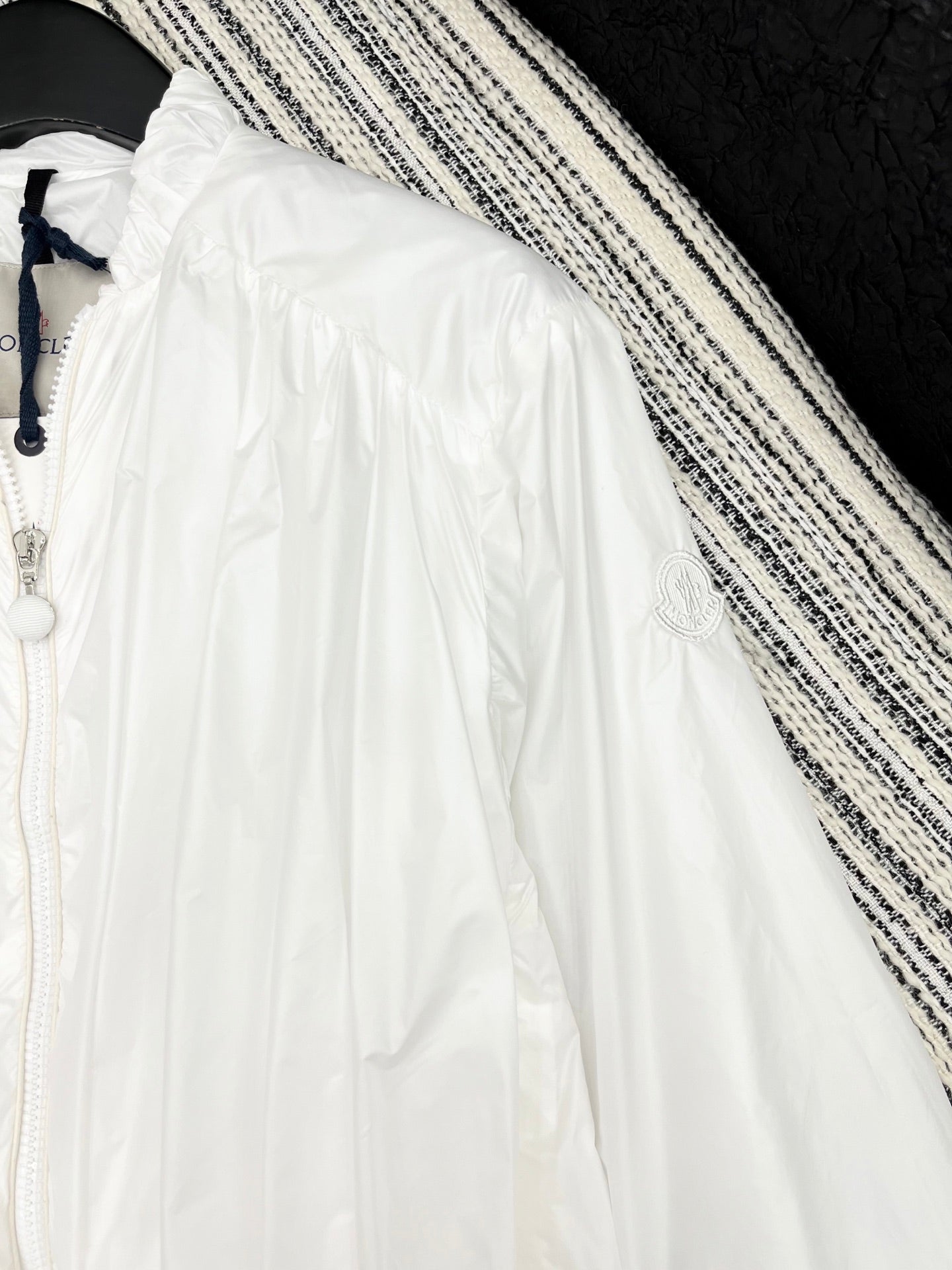 MONCLER ZIP-UP JACKET WITH STAND COLLAR IN WHITE 267977