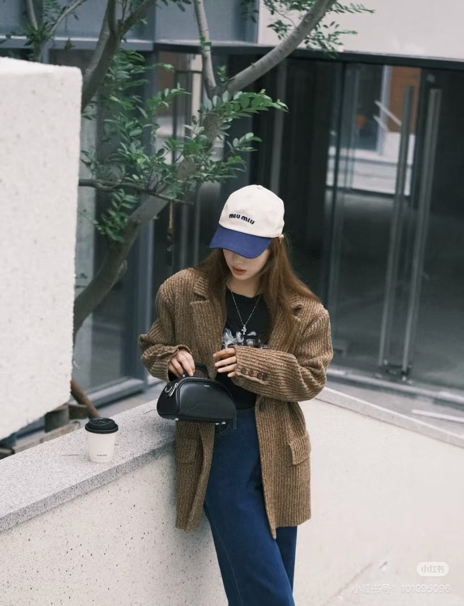 MIUMIU BASEBALL CAP IN LIGHT BEIGE AND NAVY BLUE FABRIC WITH LOGO EMBROIDERY