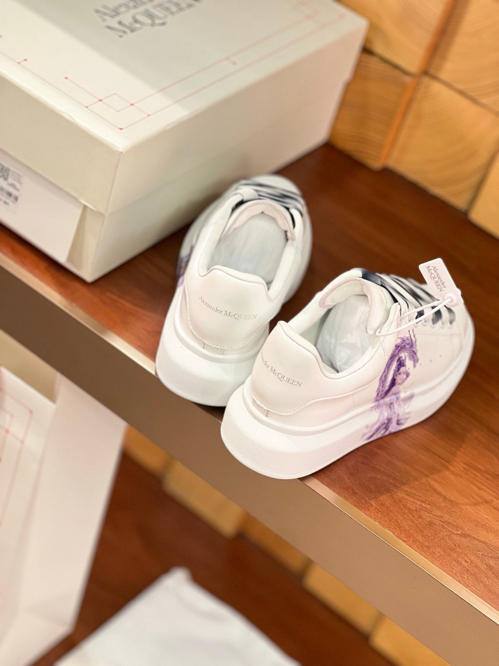 OVERSIZED SNEAKERS IN WHITE CALFSKIN MYTHIC PRINT