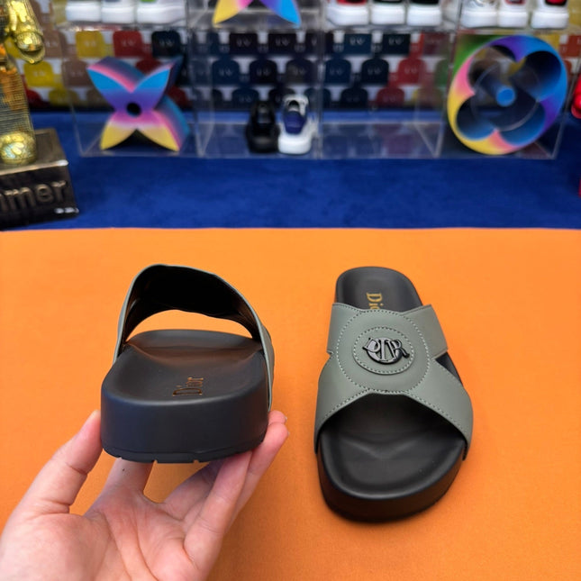CD CIRCLE SLIPPER SAGE COLOR CALFSKIN