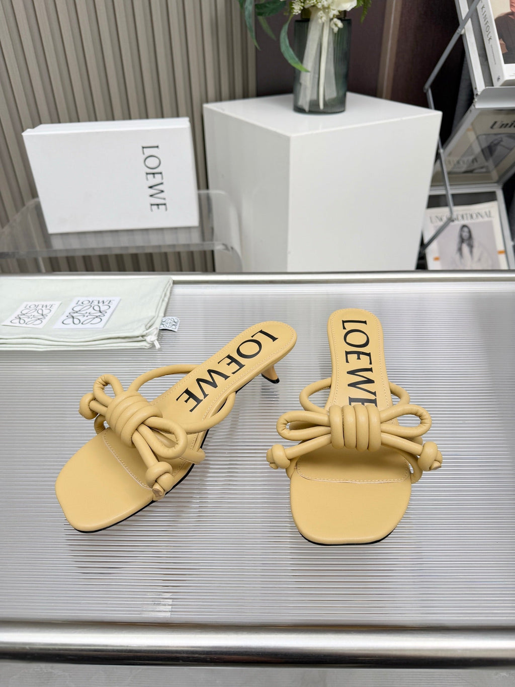 LOEWE 26S KITTEN HEEL KNOT SANDALS 45MM IN WARM BEIGE CALFSKIN