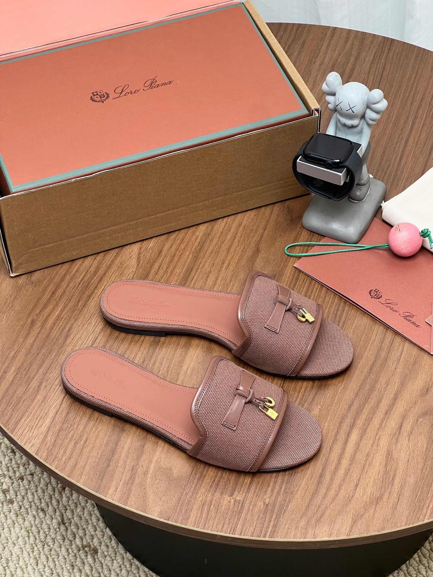LP 26S SLIDES IN MUSHROOM BROWN CANVAS AND CALFSKIN
