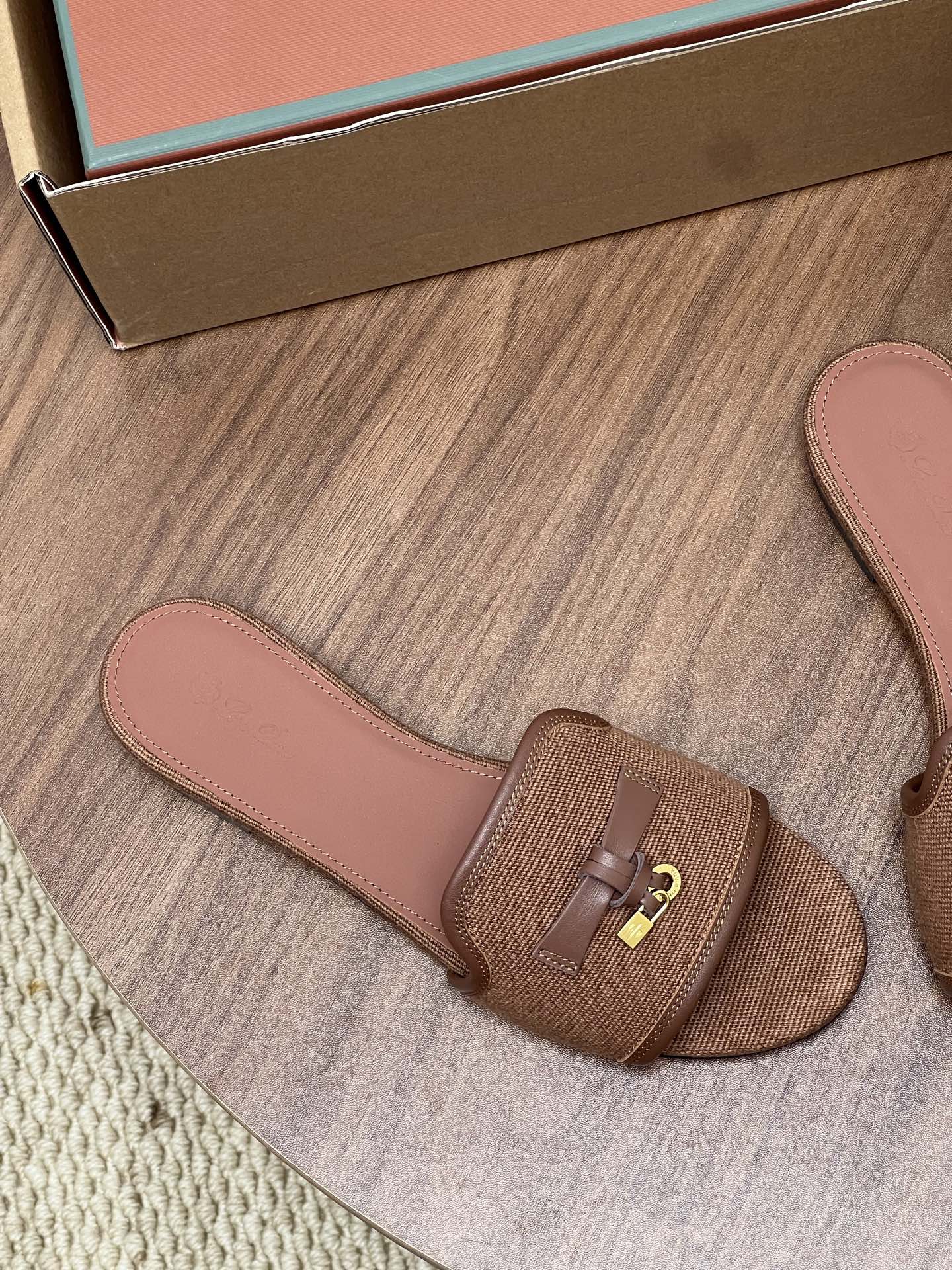 LP 26S SLIDES IN LIGHT BROWN CANVAS AND CALFSKIN