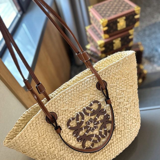 LOE SMALL ANAGRAM BASKET 28 BAG IN NATURAL MIX BROWN IRACA PALM AND CALFSKIN