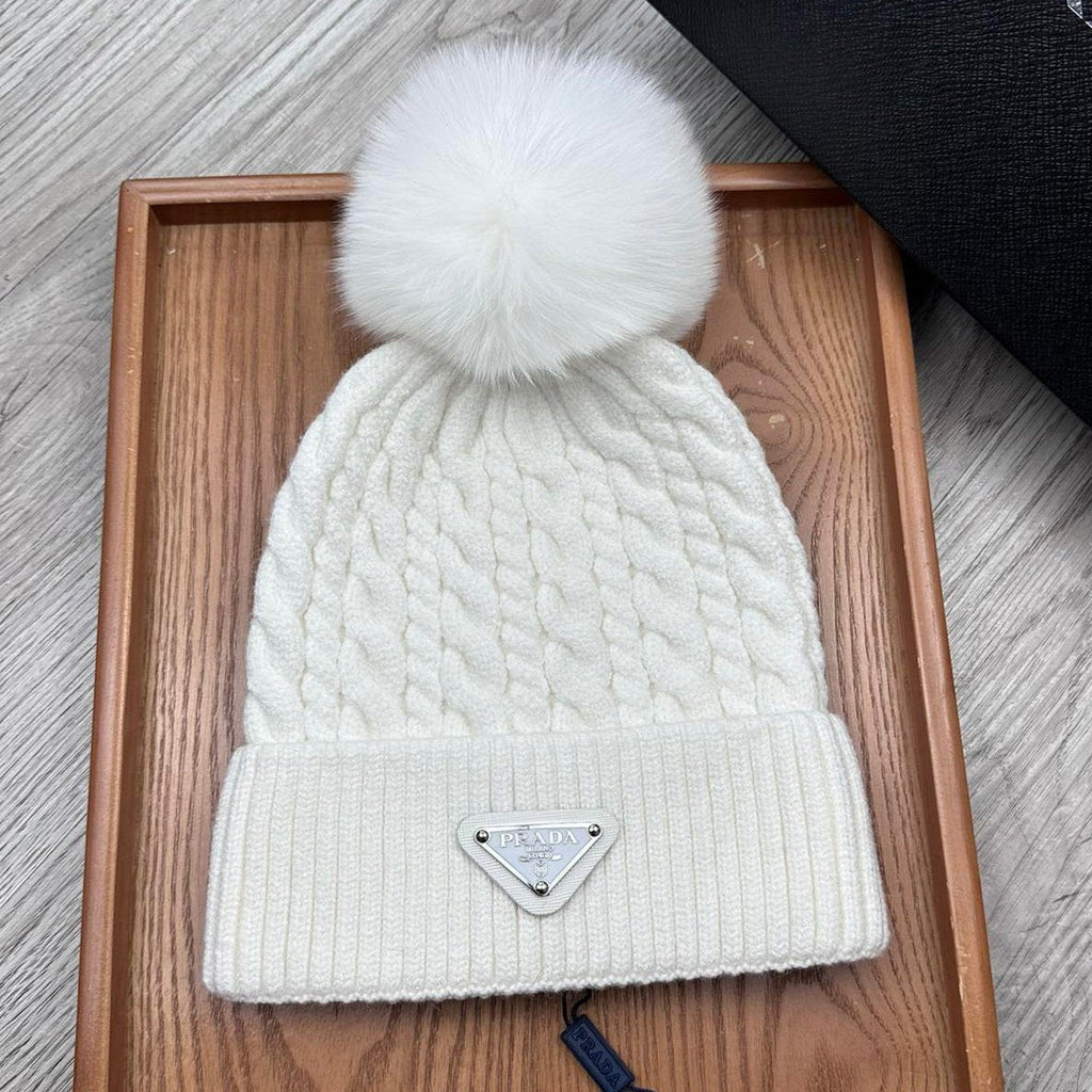 BEANIE HAT IN WHITE WOOL 352376